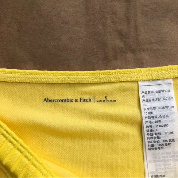 A&F Bikini bottoms read description - Picture 3 of 3